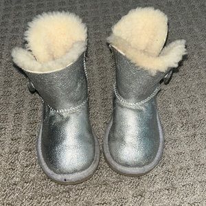 Baby girl • UGGS •